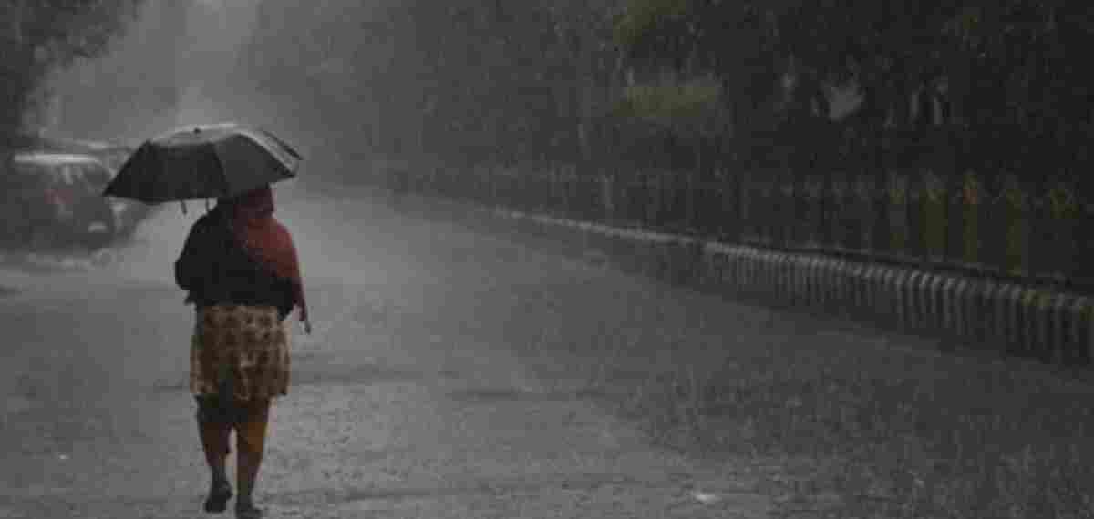 ബംഗാൾ ഉൾക്കടലിൽ ന്യൂനമർദ്ദം ശക്തമാകുന്നു; സംസ്ഥാനത്ത് നാളെമുതൽ വീണ്ടും മഴ കനക്കും