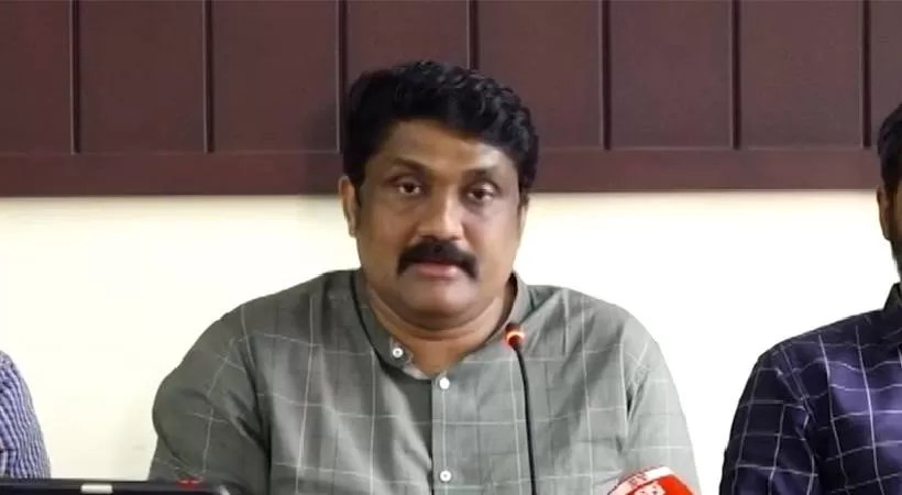 മാസപ്പടി കേസ്: സിംഗിൾ ബെഞ്ചിന്റെ വിധി ആരും ആഘോഷിക്കേണ്ട; കോൺഗ്രസ് ഇരട്ടത്താപ്പിന് മറുപടി പറയേണ്ടിവരുമെന്ന് എ.എ. റഹീം