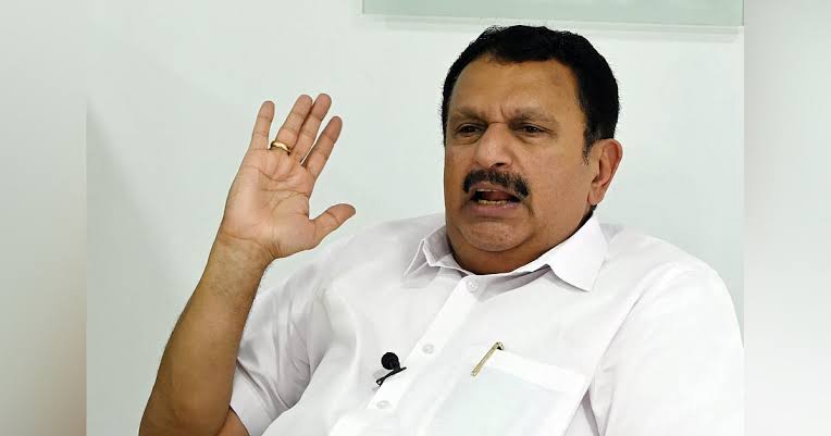 ആയുർവേദ ആശുപത്രികളിലെ ഫർണിച്ചർ ഇടപാടിൽ ക്രമക്കേട്; സെക്രട്ടറിയുടെ ശുപാർശ തള്ളി വിജിലൻസ് അന്വേഷണത്തിന് ഉത്തരവിട്ട് മന്ത്രി കെ. മുരളീധരൻ