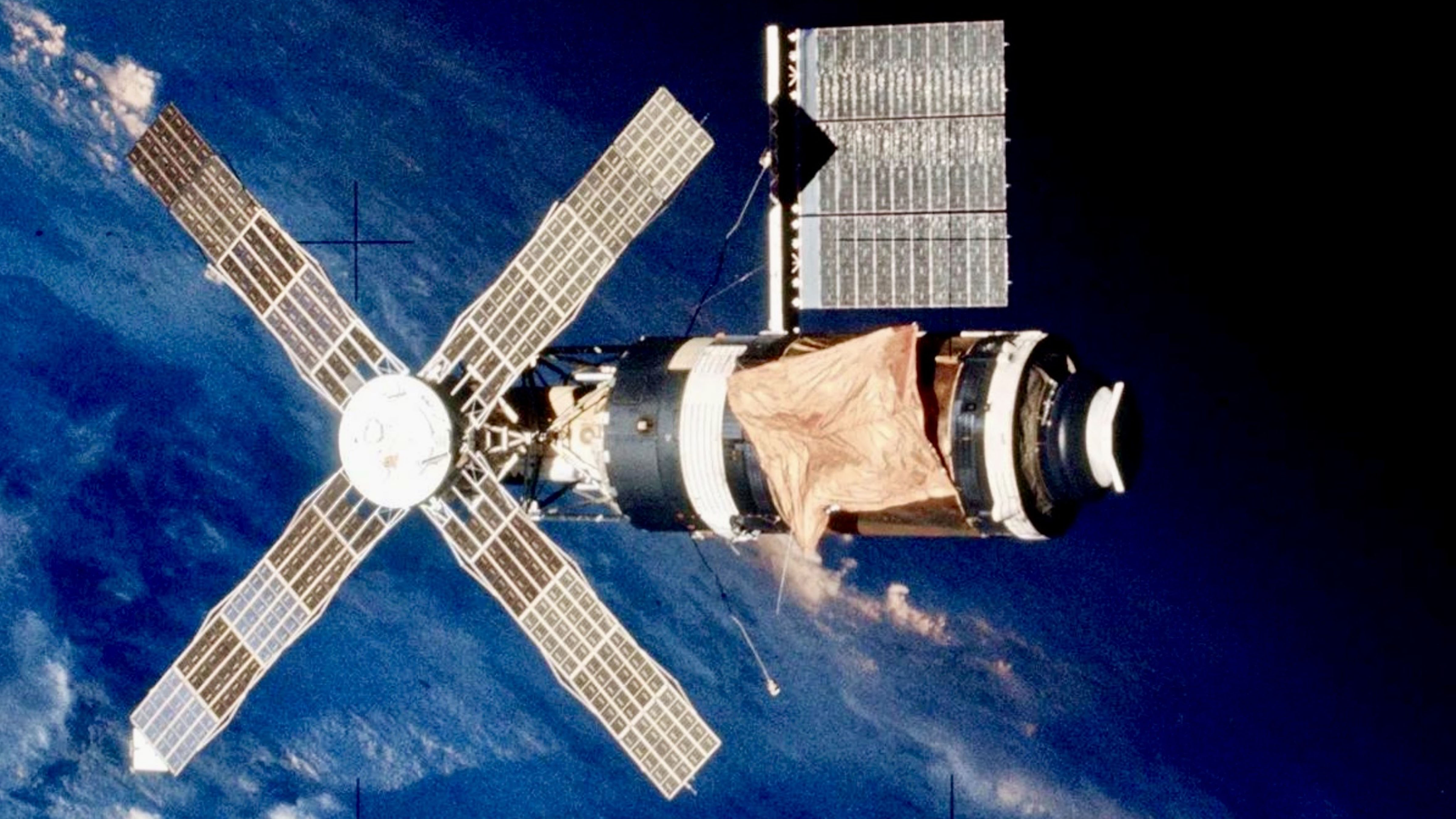 1979: Skylab Falls to Earth