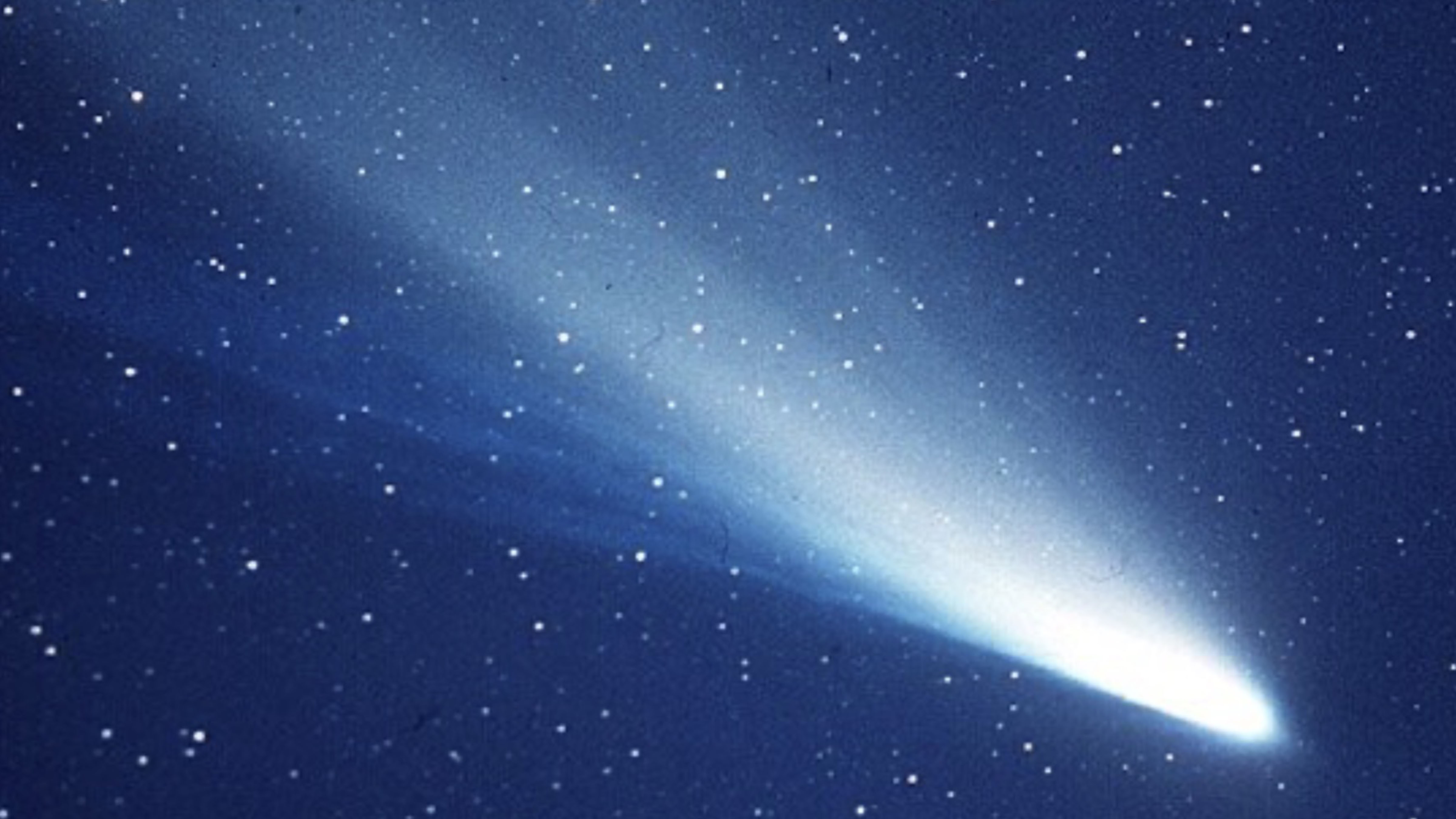 1995: Hale–Bopp Comet Discovered