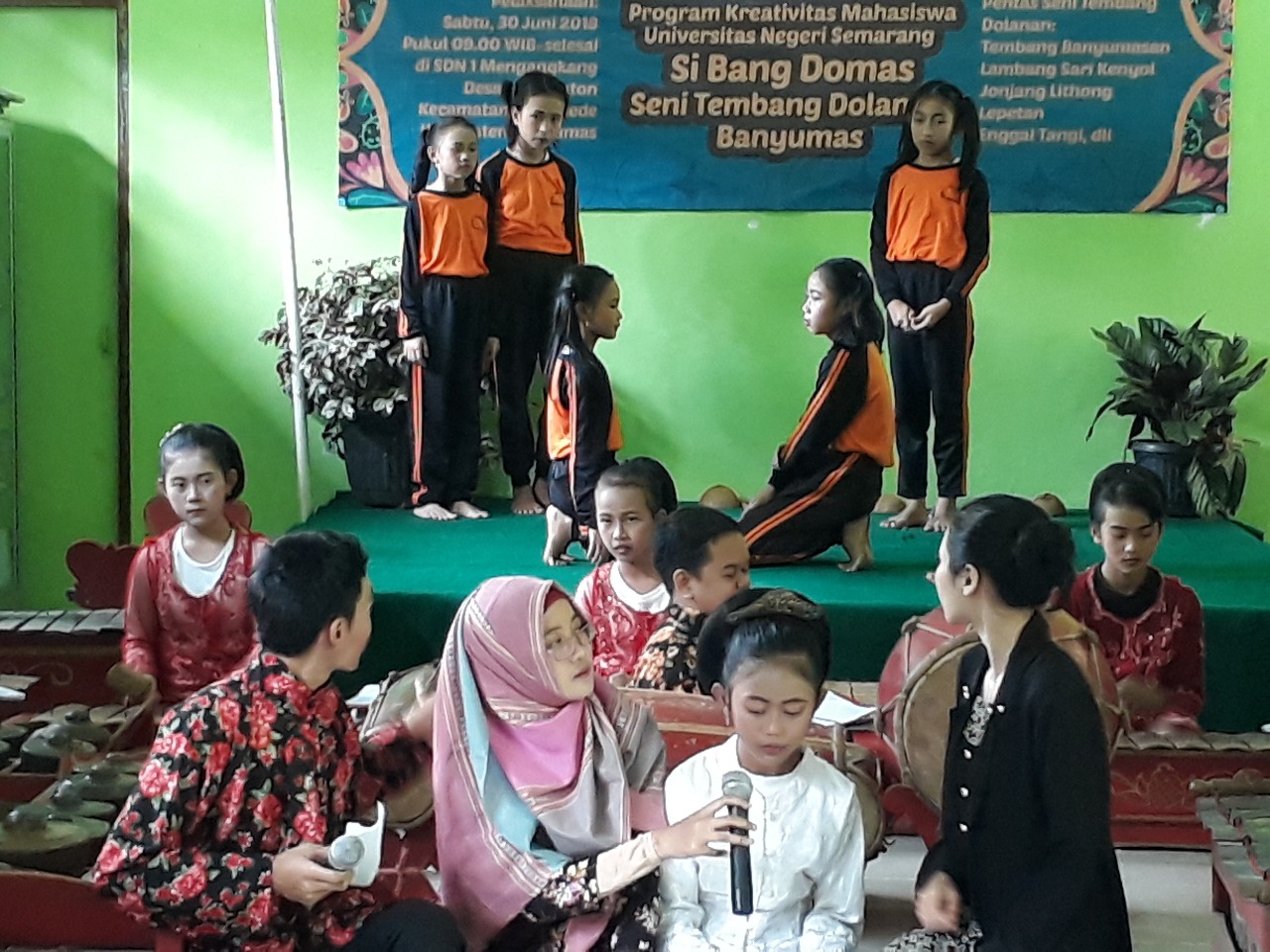 Lelagon Dolanan Mulai Ditinggalkan, Mahasiswa UNNES Kembali Melatihkan