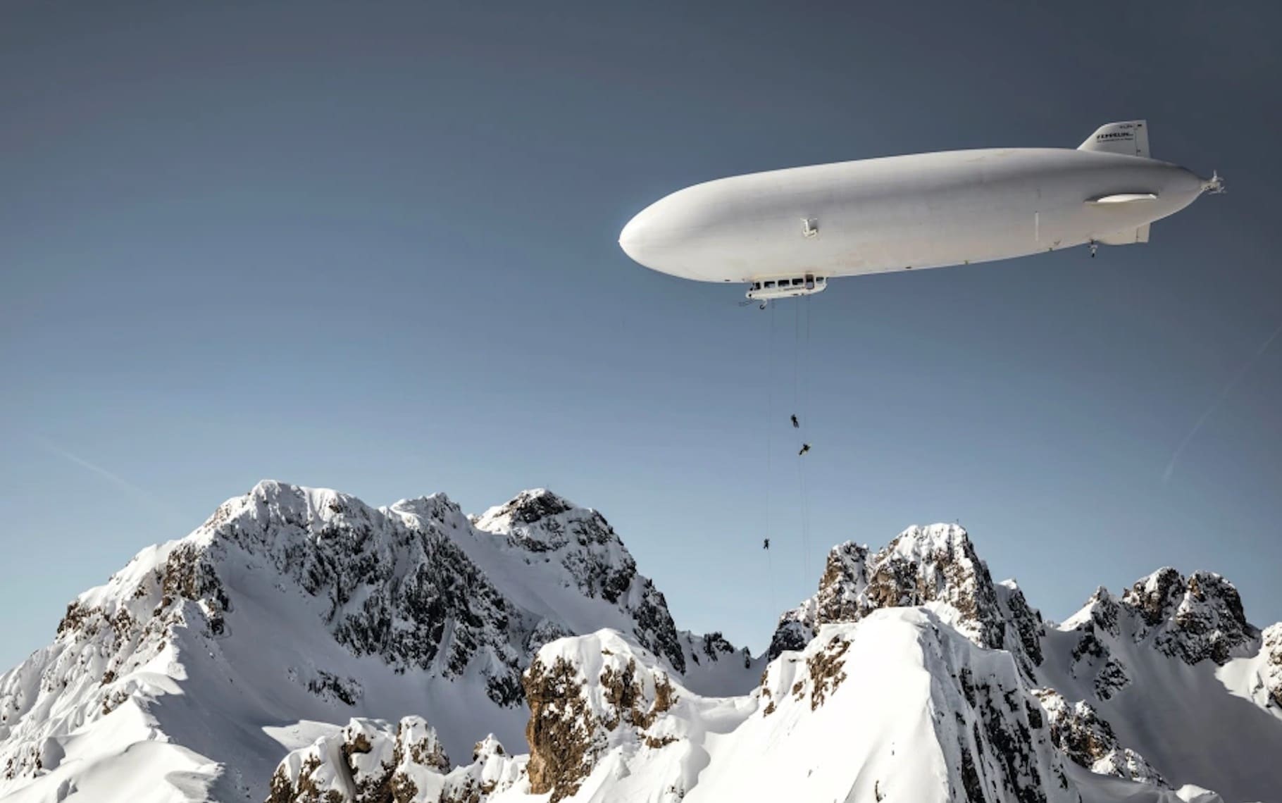 Zeppelin skiing