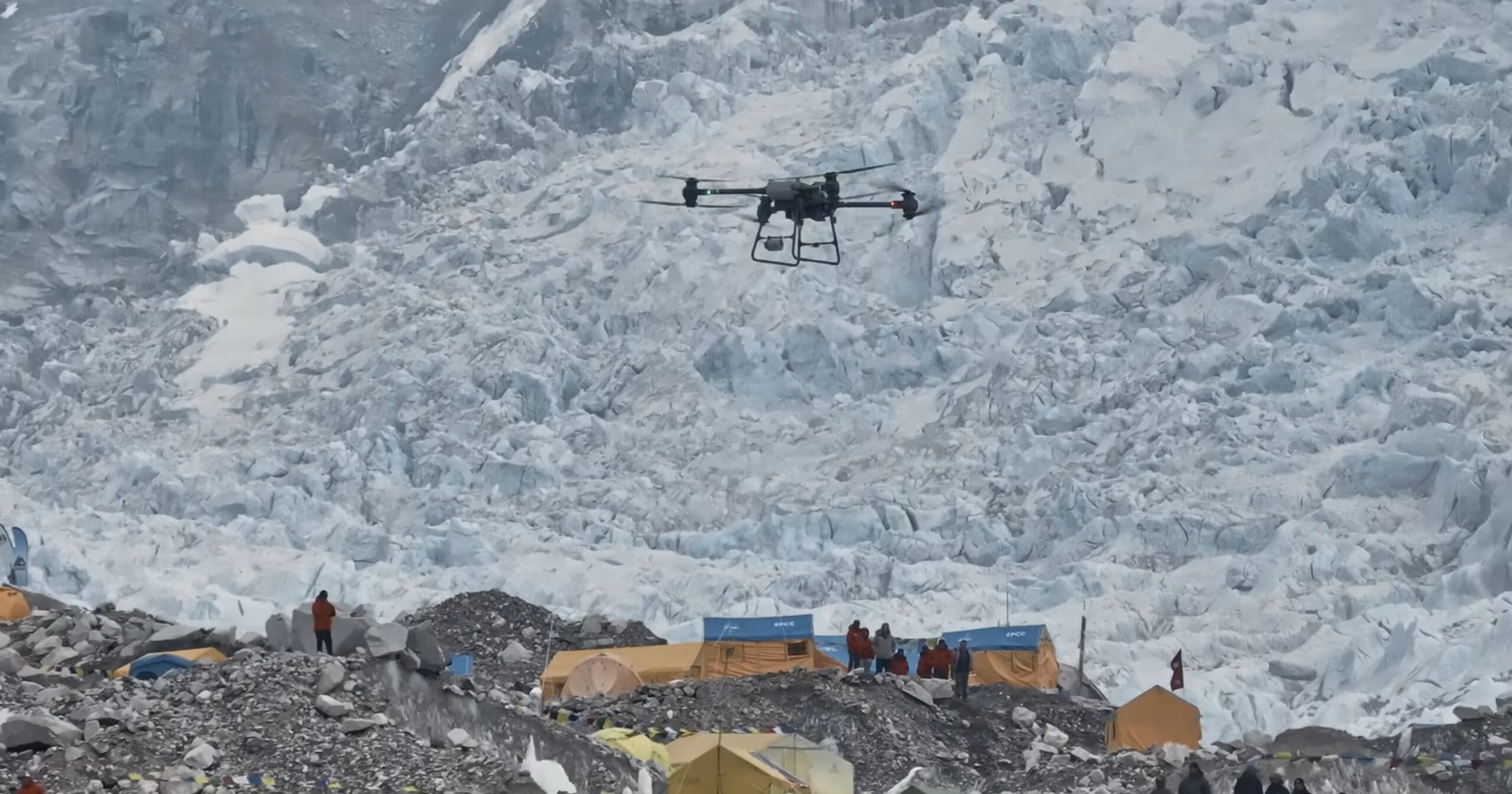 DJI drone removes garbage from Mount Everest.