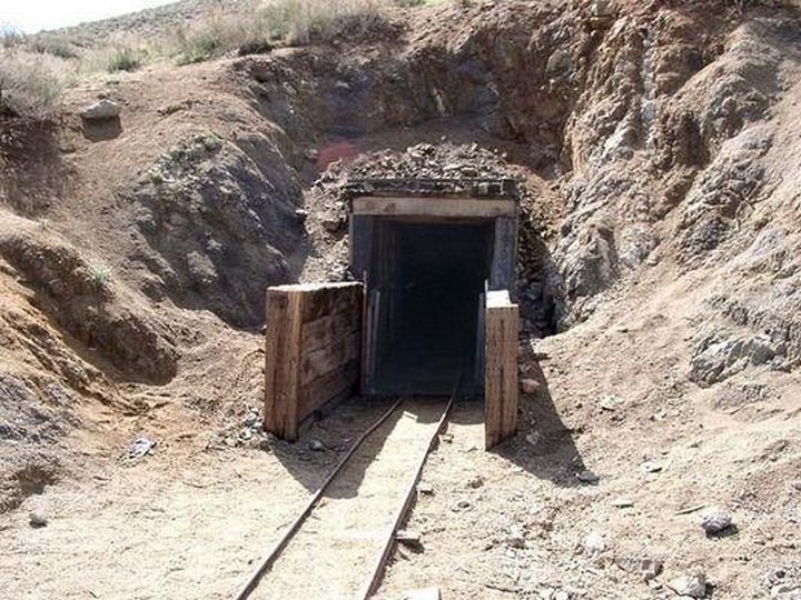 Burro Schmidt Tunnel