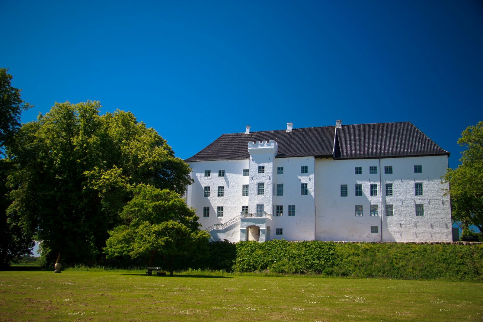 Throughout its history, the castle has served as a fortress, a palace, and even a prison. Photo: tomtsya / Shutterstock / Fotodom