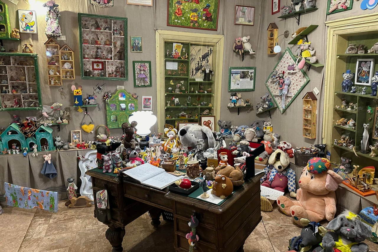 Every visitor can donate a mouse to the museum—whether it’s a toy, figurine, or keychain. In return, you’ll be guided into a special room, and your gift will be recorded in the museum’s logbook. Photo: Ekaterina Golubeva