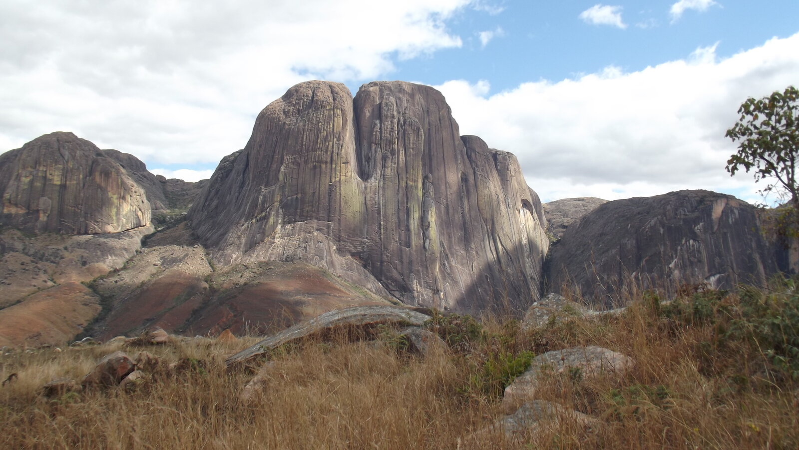 The Chameleon Mountain rises to about 1,500 meters (around 4,900 feet). Photo: Smiley.toerist / Wikimedia