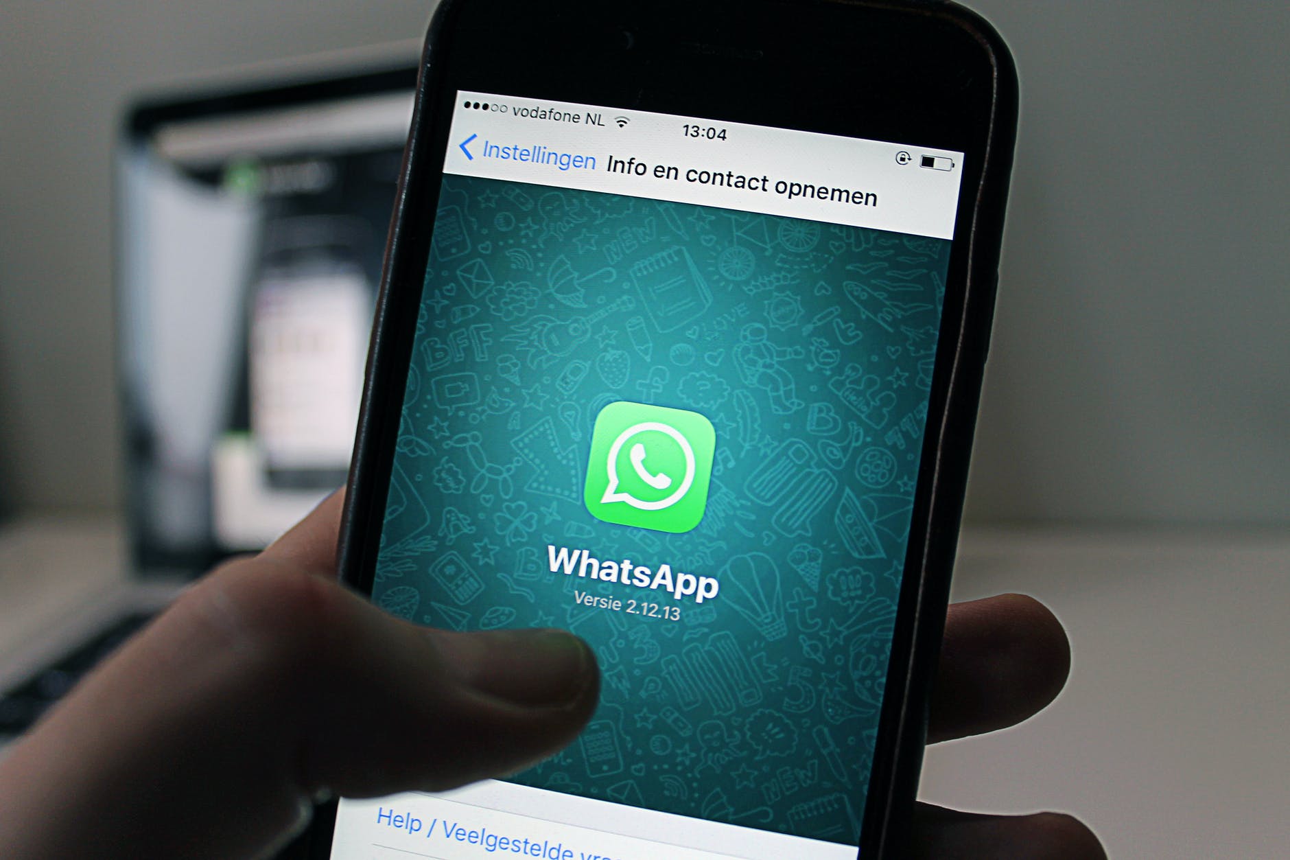 WhatsApp Status introduces to ease privacy concerns