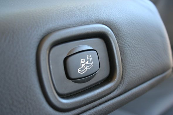 Résultat de recherche d'images pour "boutons commande de sièges arrières C6"