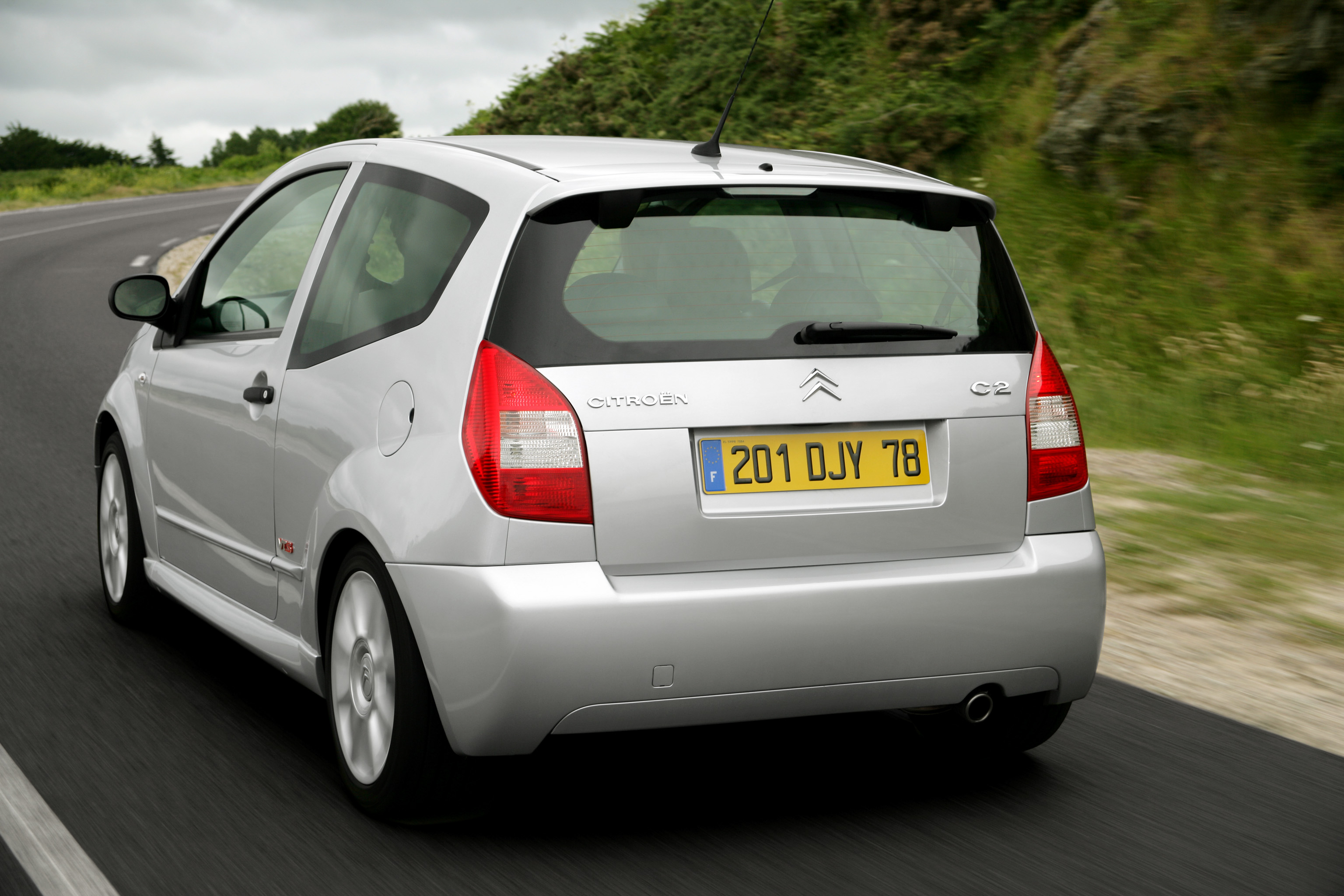 Fiche technique citroën c2 1.6 16v vts