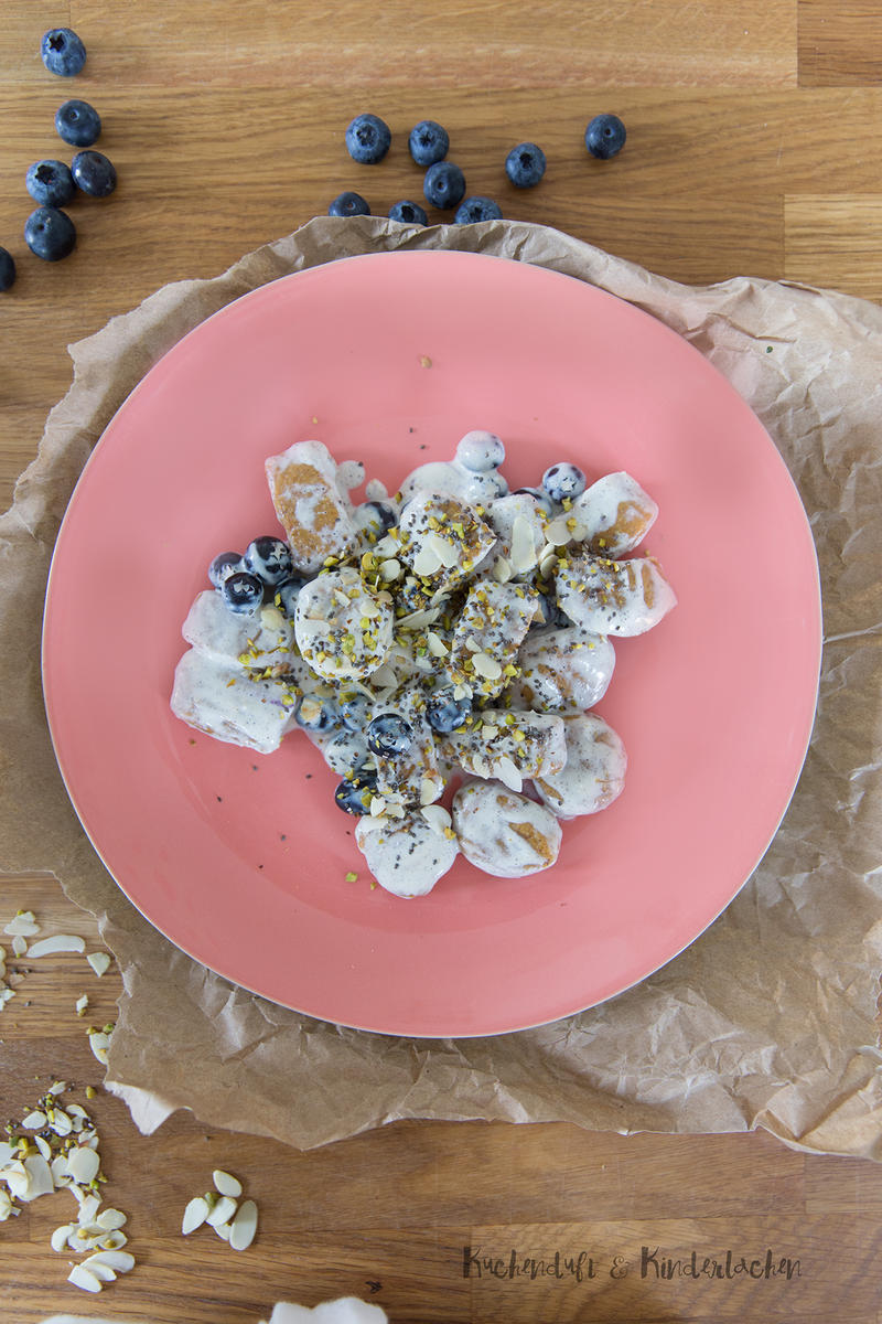 Wenn der Sommer den Herbst trifft {Kürbis Gnocchi mit Heidelbeeren}