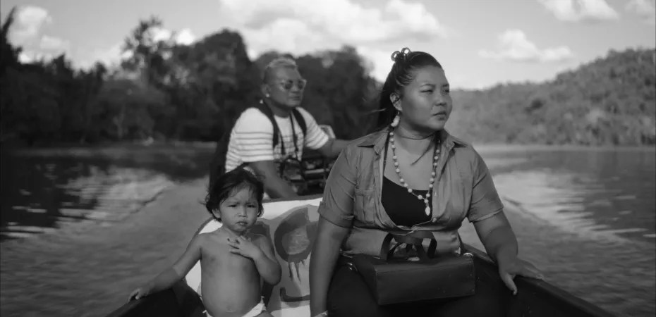 Parasisi – ★★★★ Hot Docs 2026