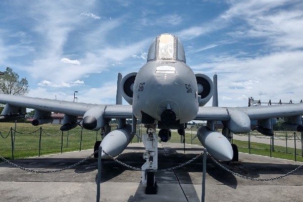 Phantom Photographer AIRCRAFT SHOOTING 撮 Photographer Ben Smith captured this crazy shots of an F-4
