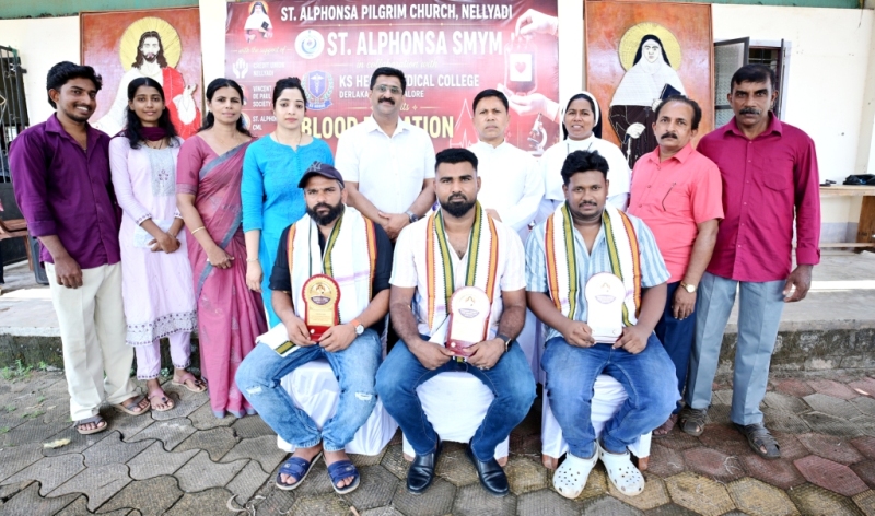 ನೆಲ್ಯಾಡಿ ಸೆಂಟ್ ಅಲ್ಫೋನ್ಸ ಪುಣ್ಯ ಕ್ಷೇತ್ರದಲ್ಲಿ ಆಂಬುಲೆನ್ಸ್ ಚಾಲಕರಿಗೆ ಸನ್ಮಾನ