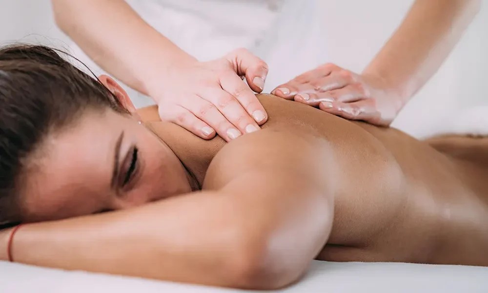 Manual therapy soft tissue treatment of the upper back