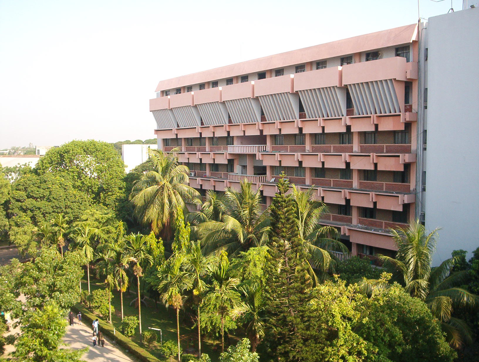 File Civil Engineering Building Of Buet Seen From Eme Building Jpg
