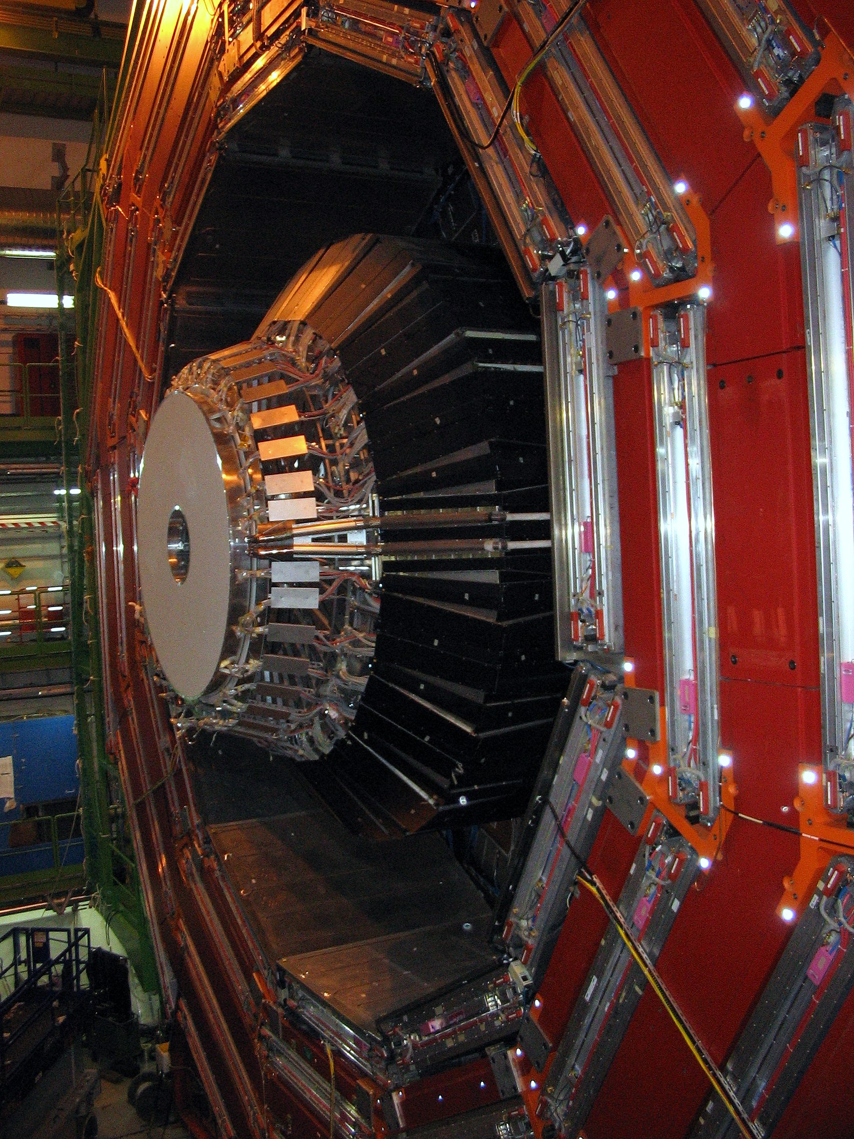 large hadron collider geht heute in betrieb | murdelta