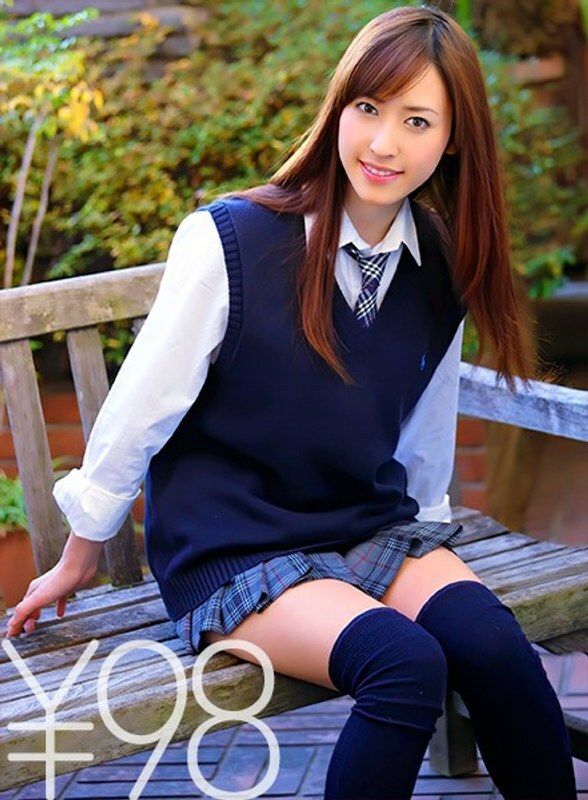 DV-1239 [Advantage] Debut sex of beautiful girl Maho-chan. Maho-chan feels good when she inserts her tension for the first time. One leg up standing back that you can insert yourself from missionary posture. Blow a lot of love juice and stand back. From t