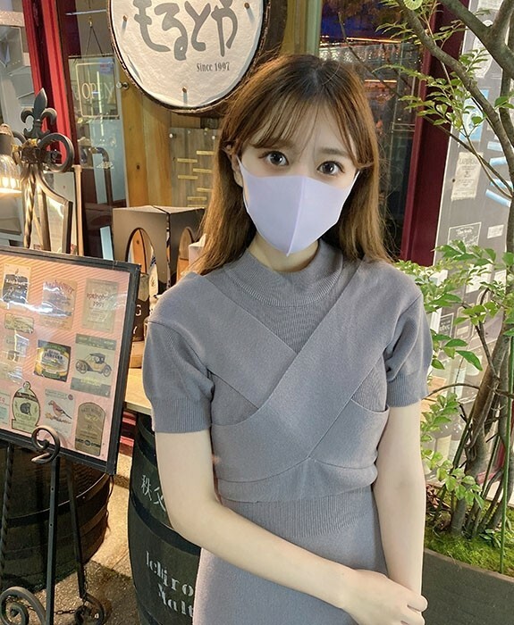 FC2-PPV-3109321 1 week only 2280&rarr;1280 I tried to punish a hostess who earns a price for expensive champagne with a pillow.