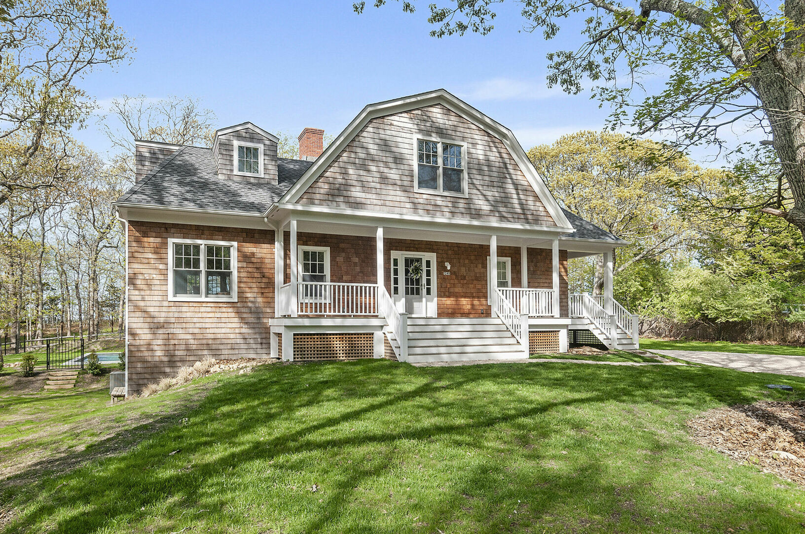 1248 Springs Fireplace Rd In East Hampton Out East