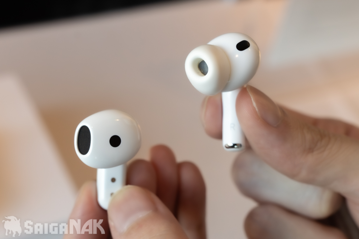 Plaud One(左)、AirPods Pro 3(右)