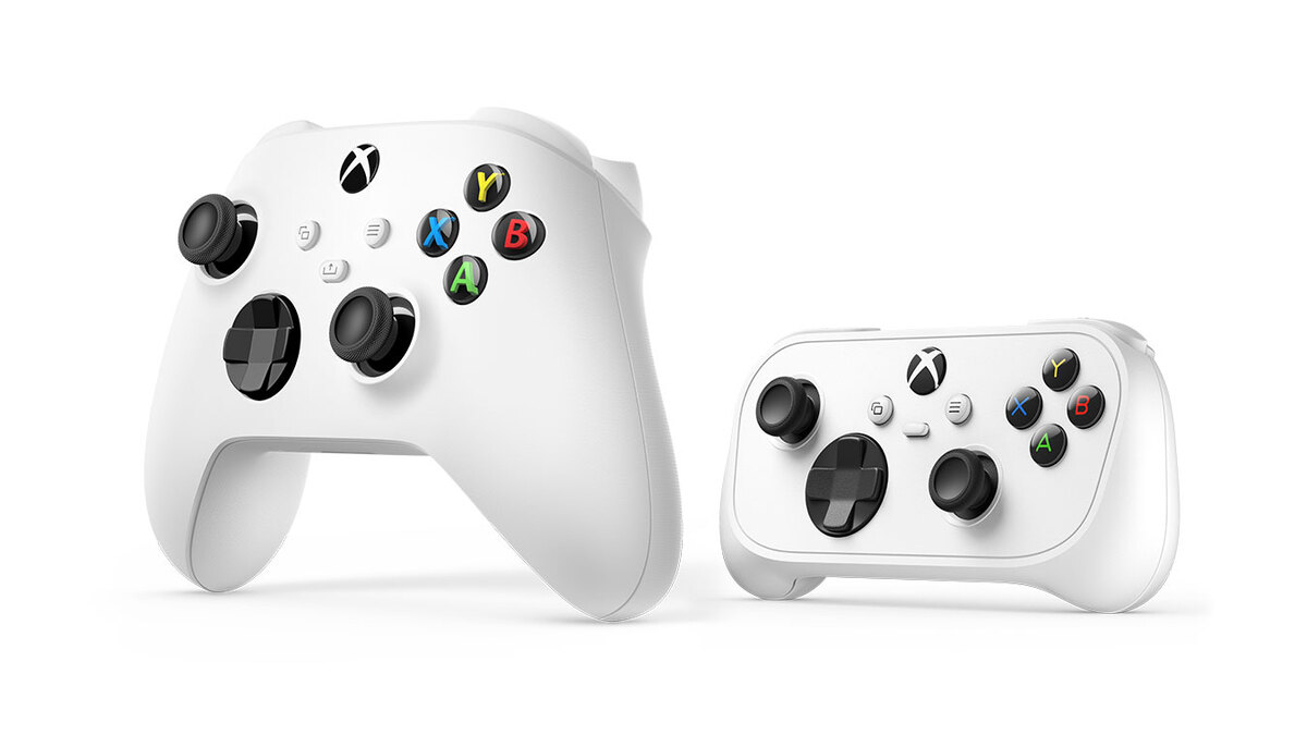 通常コントローラーとXBOX Nano コントローラー