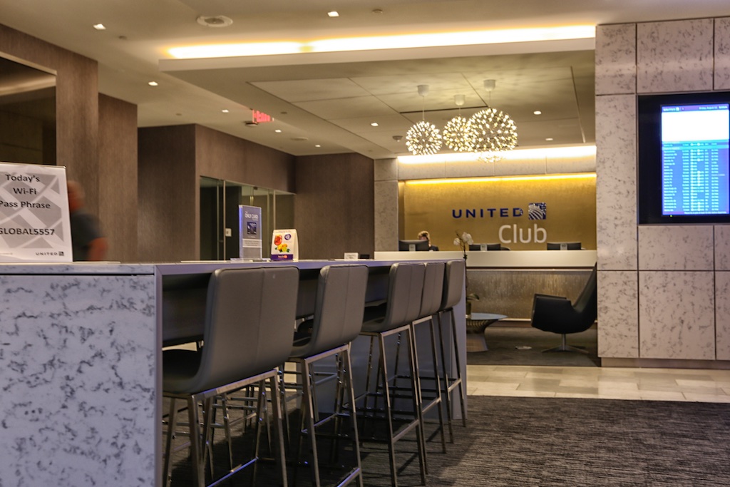 United Airlines Club Access Rules (Polaris, Star Alliance) [2022