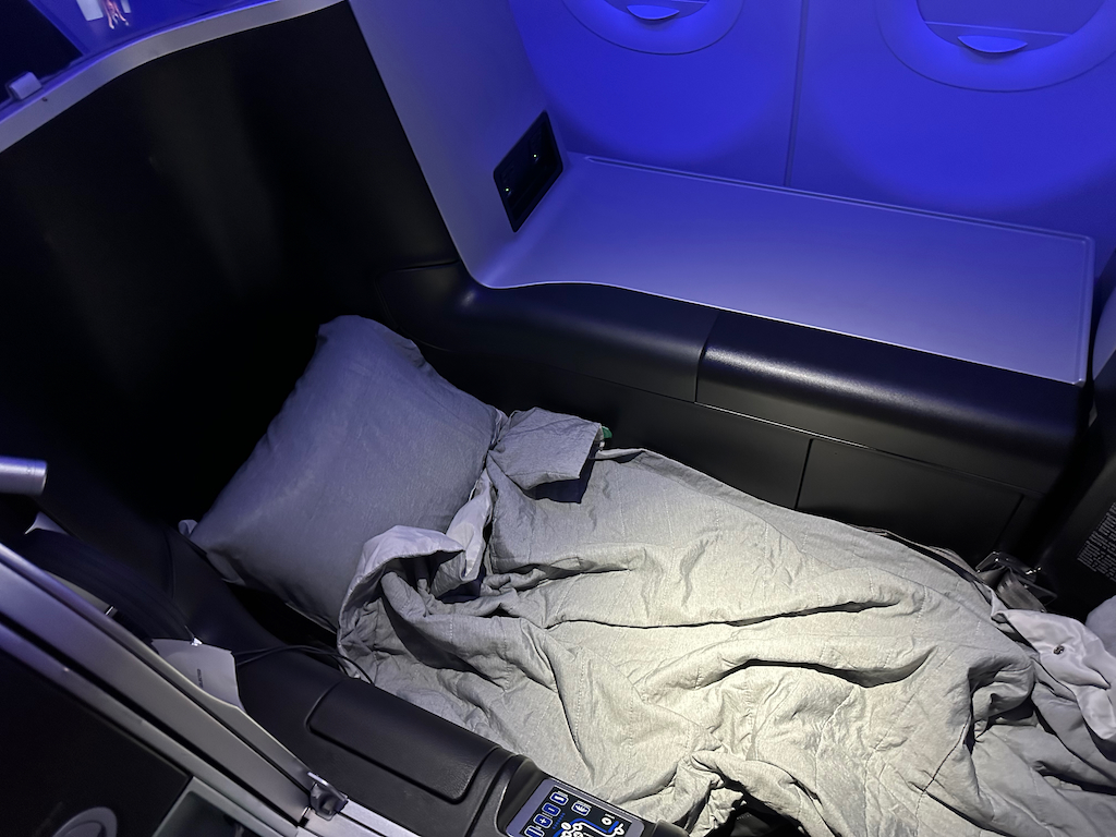 JetBlue Mint Guide Routes, Prices, and What To Expect [2023