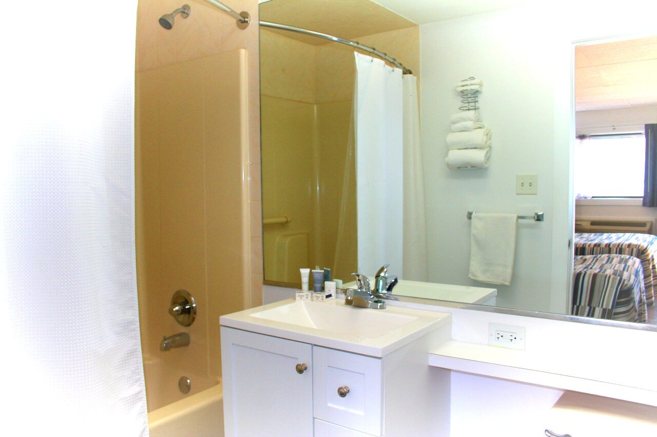 Bathroom at Upper Delaware Inn,