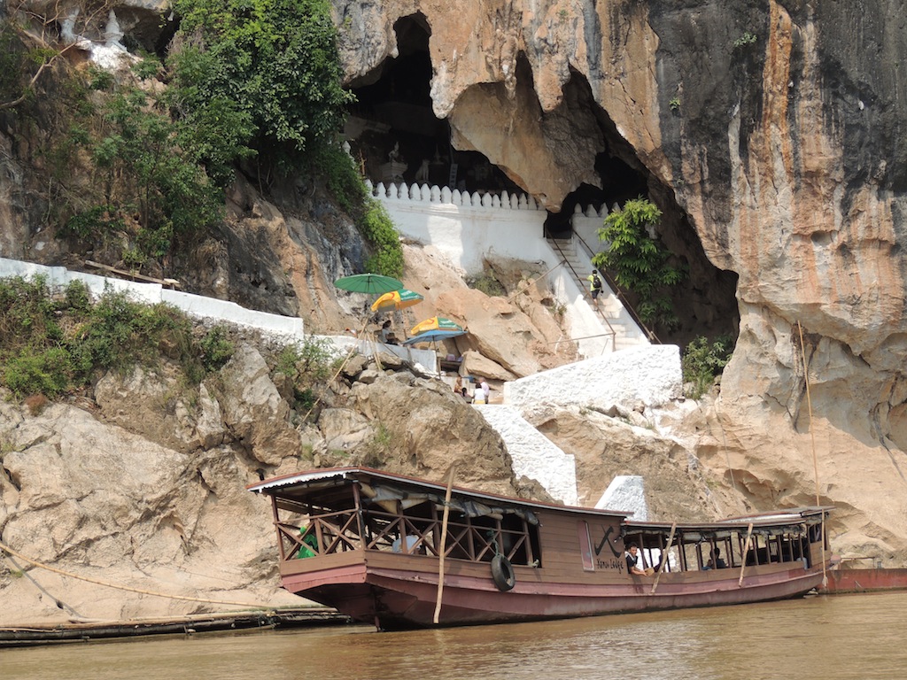 Pak Ou caves