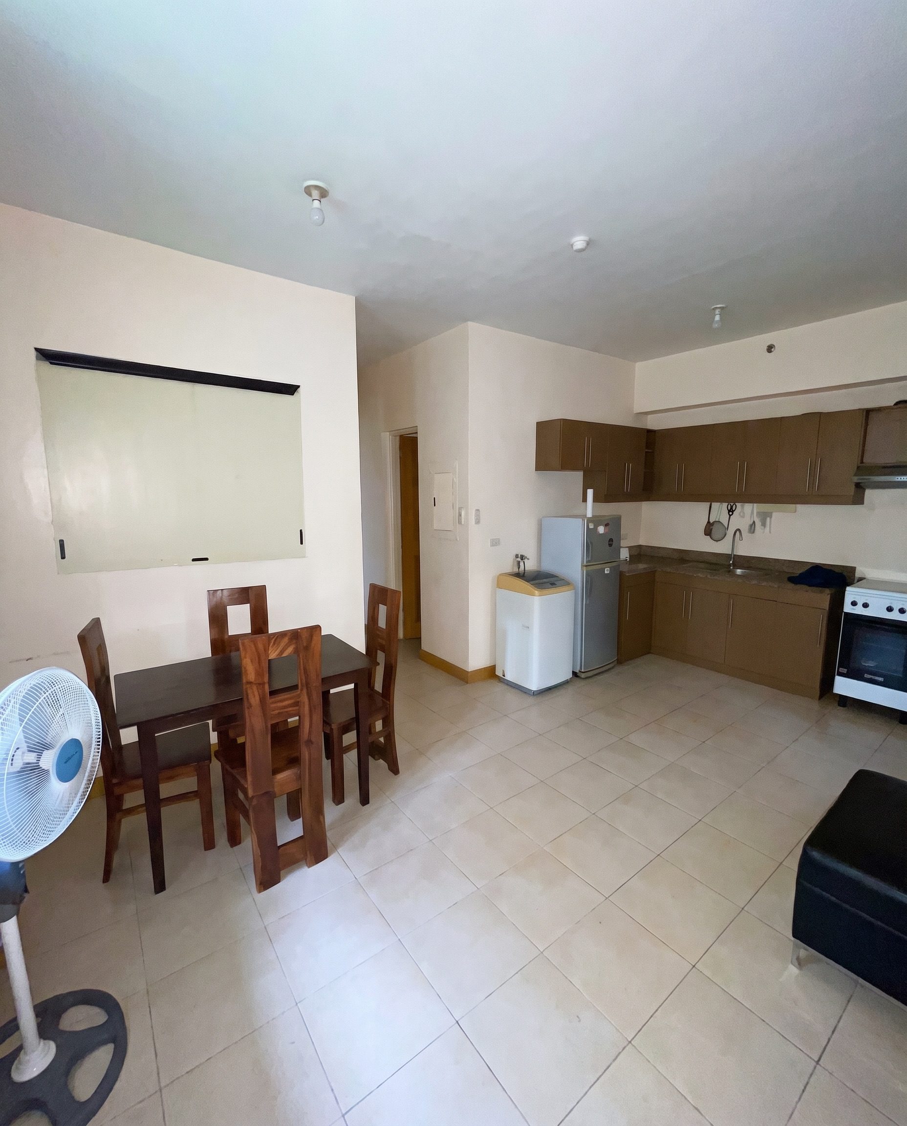 3-Bedroom Corner Unit at Cedar Crest, Acacia Estate