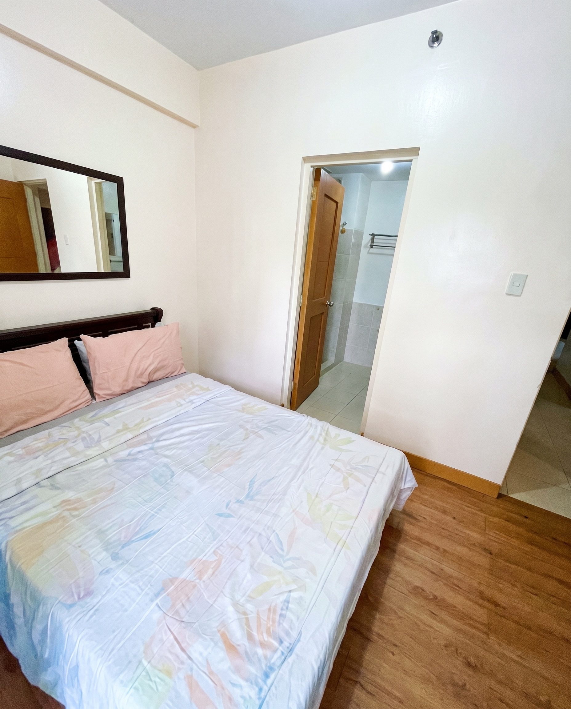 3-Bedroom Corner Unit at Cedar Crest, Acacia Estate
