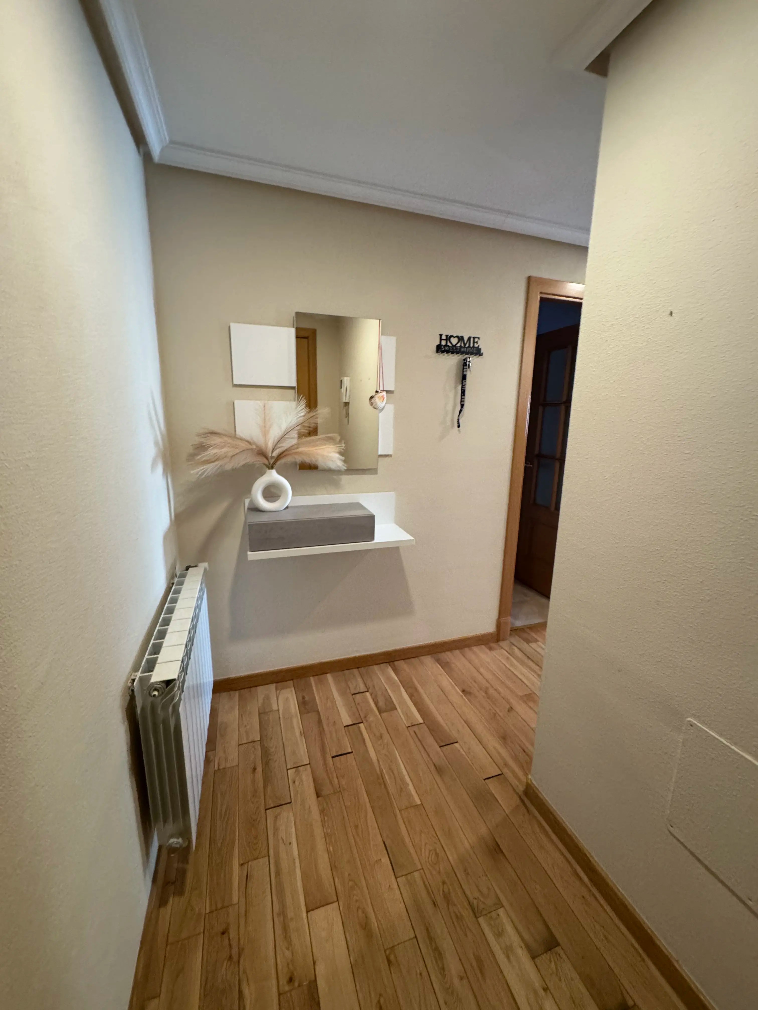 Piso en venta en El Quiñón, Seseña, Inmobiliaria Seseña Urbalia (Entrada)