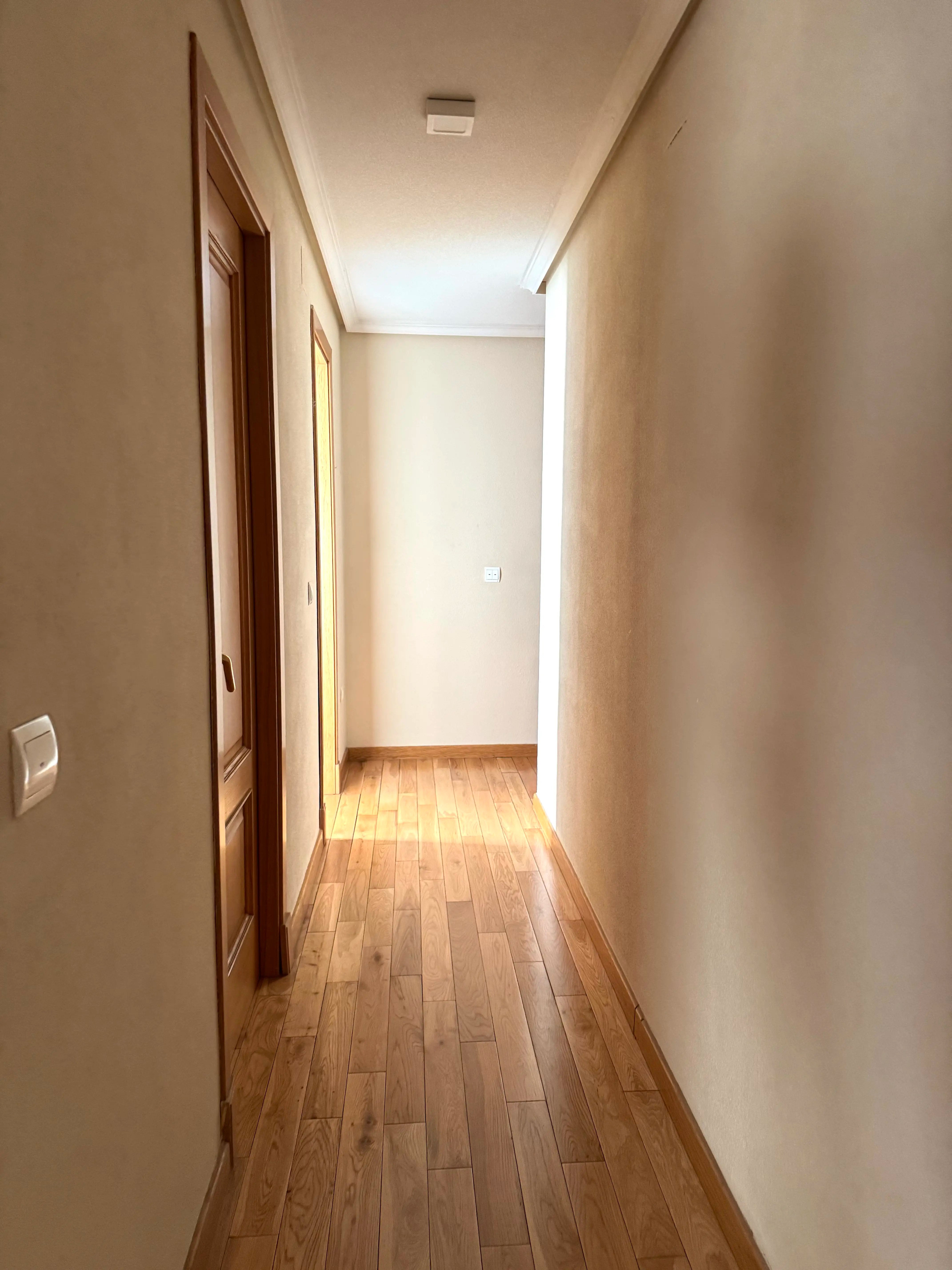Piso en venta en El Quiñón, Seseña, Inmobiliaria Seseña Urbalia (Pasillo)