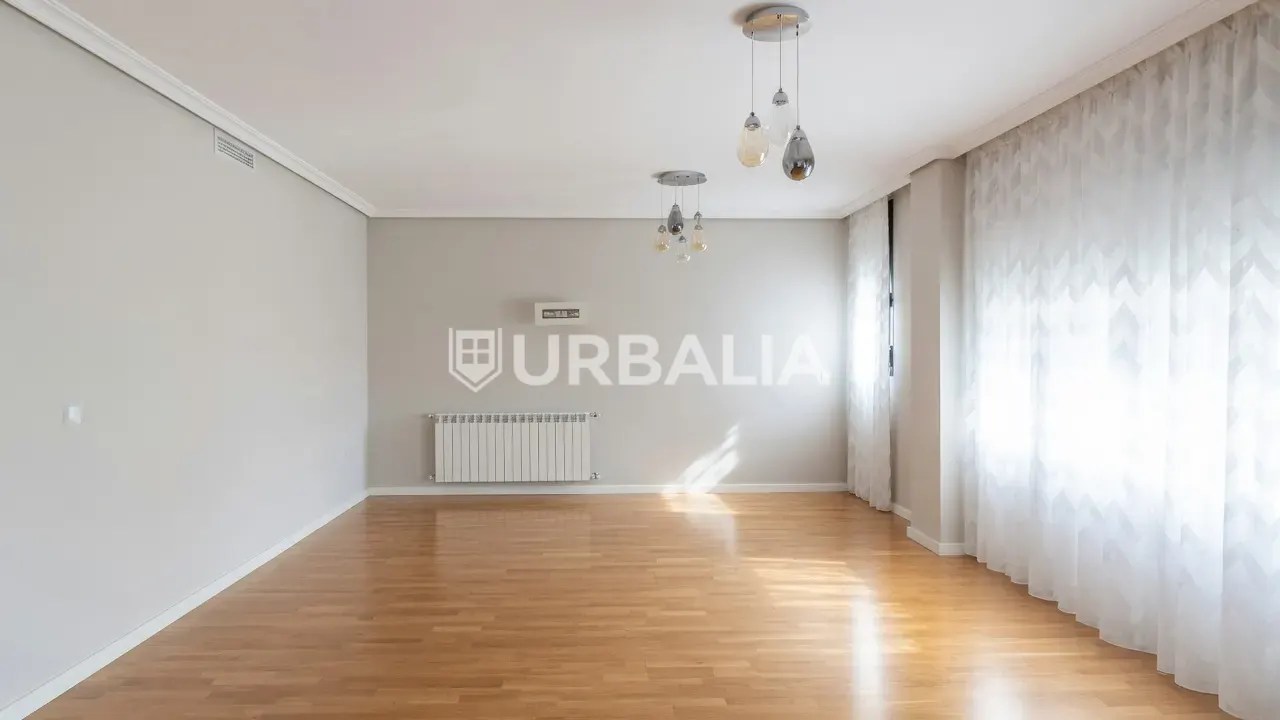 Piso en venta, en Getafe, 4 habitaciones, 190 m²
