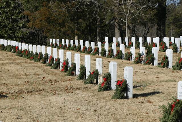 Gallery: Christmas Lights & Veterans Wreaths 2021