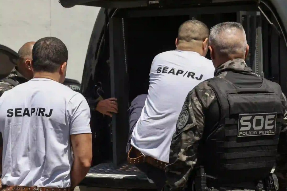 Chefes do Comando Vermelho são transferidos para presídios federais, em avião da PF, para outros estados |nov/2025| Foto: Rogério Santana / Divulgação via Agência Brasil
