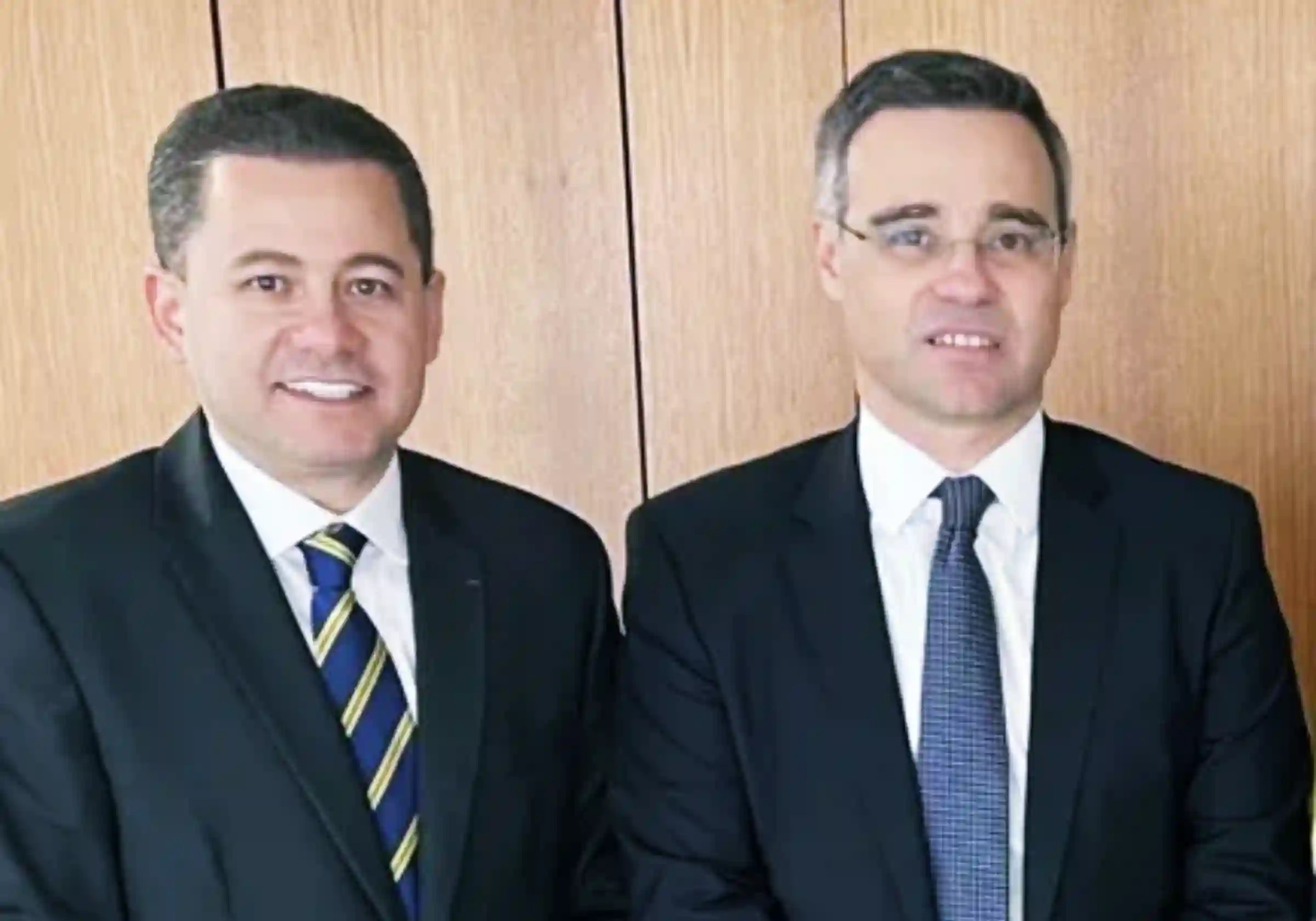 Deputado federal Cezinha de Madureira e o ministro do Supremo Tribunal Federal André Mendonça juntos, anos atrás, no Palácio do Planalto, durante a gestão Bolsonaro / Foto: Redes Sociais |•| URBS MAGNA