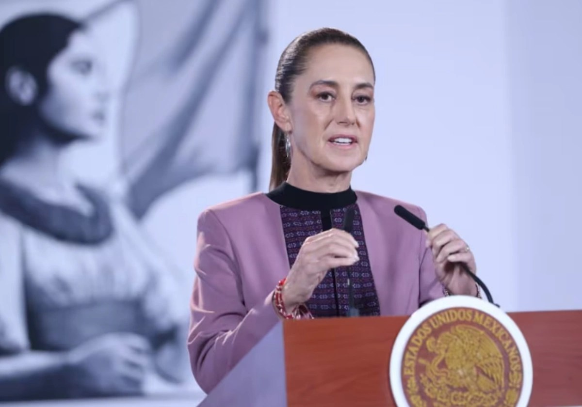 A presidente do México, Claudia Sheinbaum, na "Conferência de Imprensa Matinal do Povo", no Palácio Nacional |29.9.2026| Foto: Luis Camacho/EL UNIVERSAL |•| URBS MAGNA