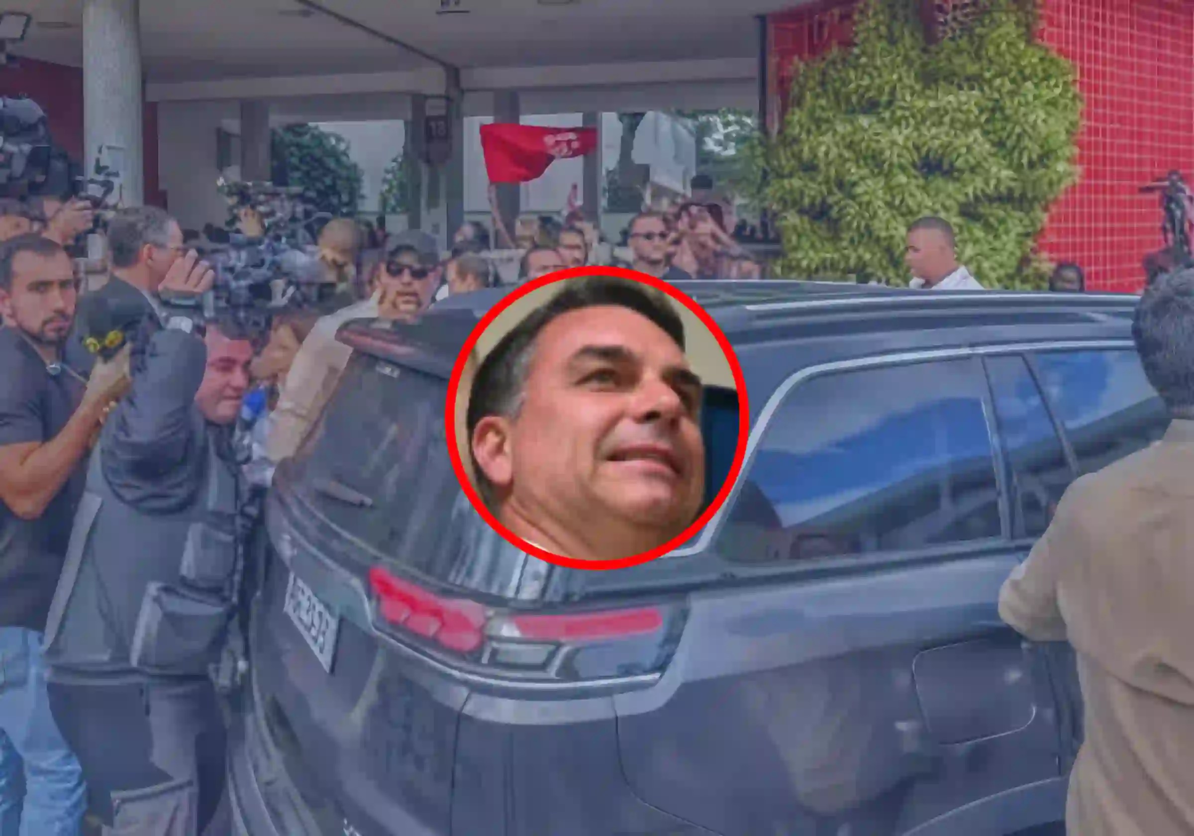 Eleitores pró-Lula cantam "Olê, Olá, Lula" para o senador Flávio Bolsonaro na saída da seção de votação em Vila Isabel, no Rio de Janeiro / Imagem reprodução X/@vaidesmaiar |•| URBS MAGNA