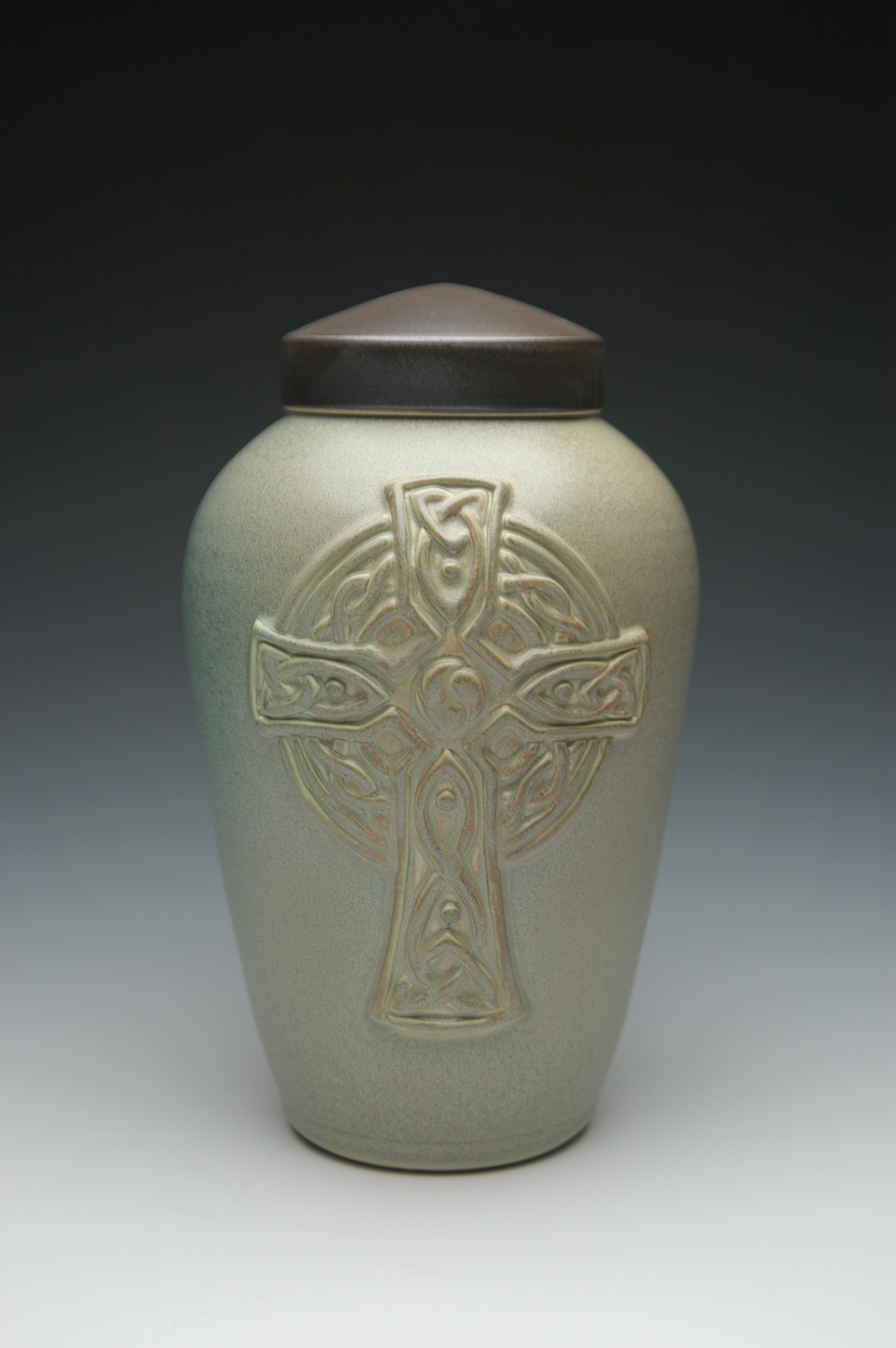 Urns through time, a source of ceramic urns, funeral urns or funerary