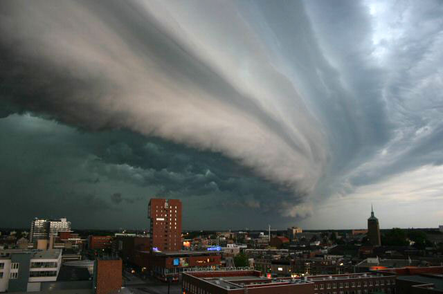 Inumet alerta por tormentas con viento y granizo en Uruguay