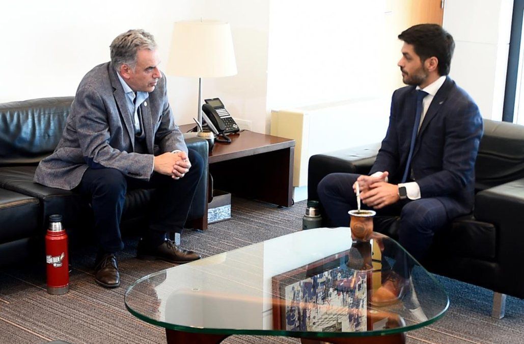 Ojeda planteó a Orsi reforzar la presencia policial en barrios críticos y reclamó bajar la tensión política