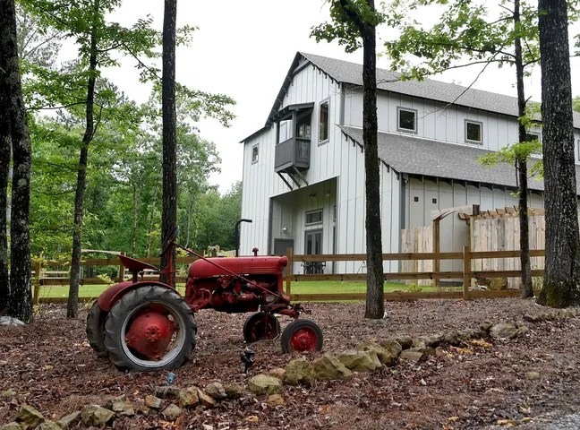 Crest Farm Barn #5