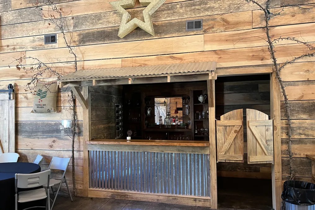Crest Farm Barn #8