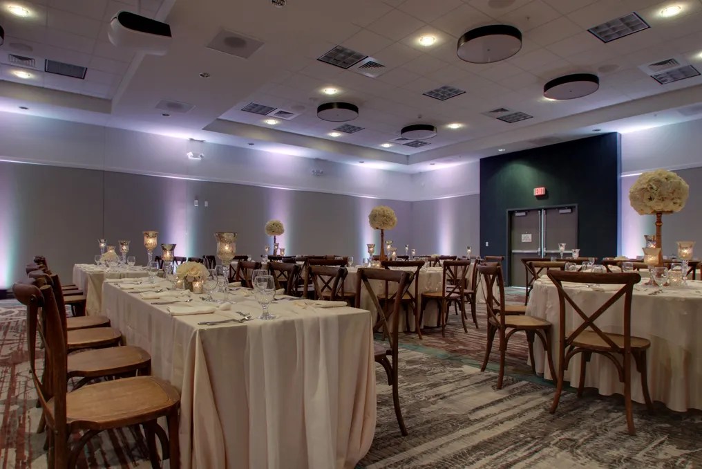 Holiday Inn & Suites Peoria at Grand Prairie #15