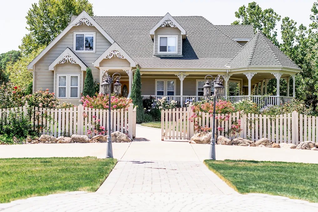 The Grace Maralyn Estate #6