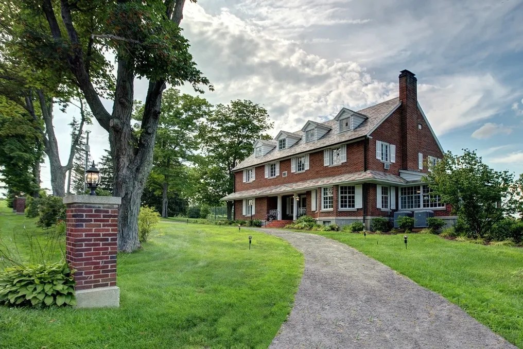 Rock Stream Estate #2