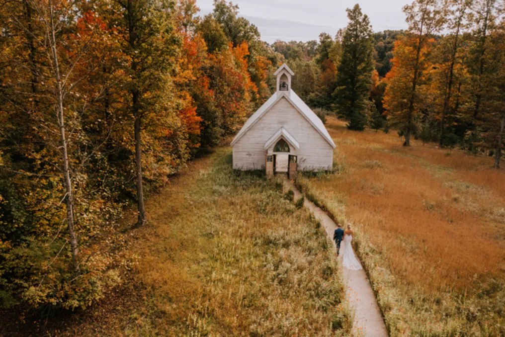 Sunset Ridge Farm Wedding/Event Venue, Wilderness Lodge #1